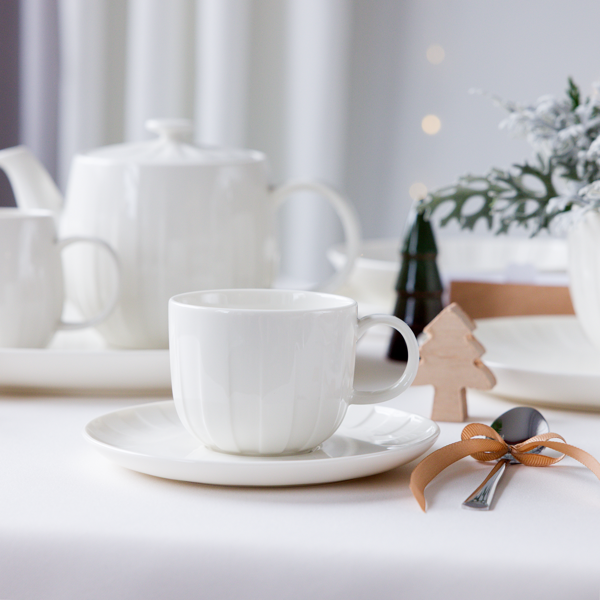 Porcelánová podšálka Ligne 12,5 cm AMBITION