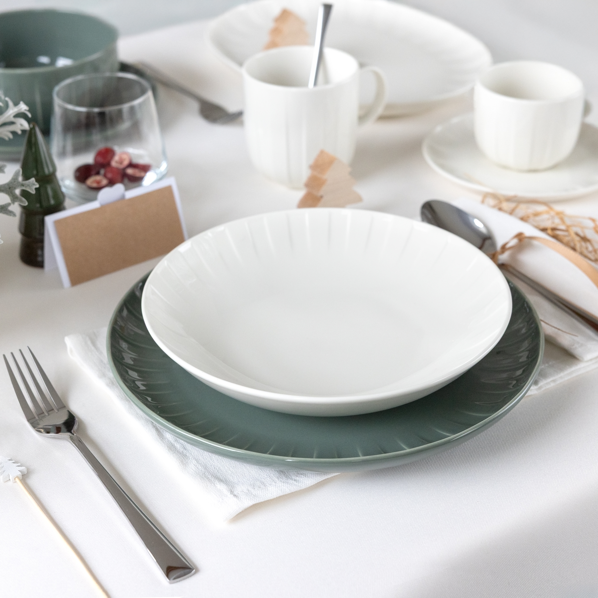 Piatto piano Ligne verde 26 cm AMBITION