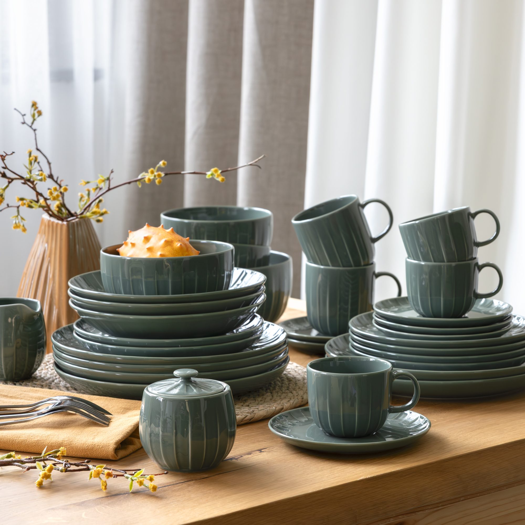 Servizio di soviglie da tavola per 6 persone Ligne verde 48 pezzi AMBITION