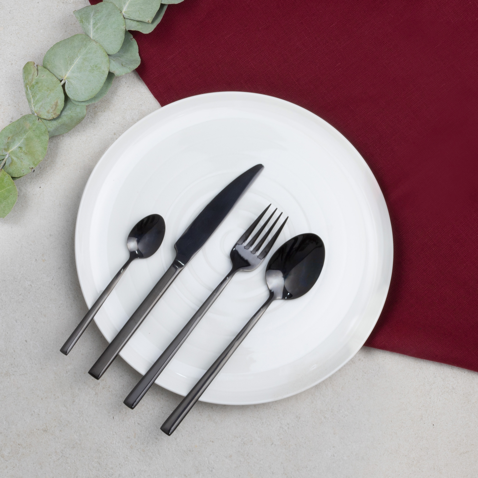 Bestickset Como Black 24 delar AMBITION
