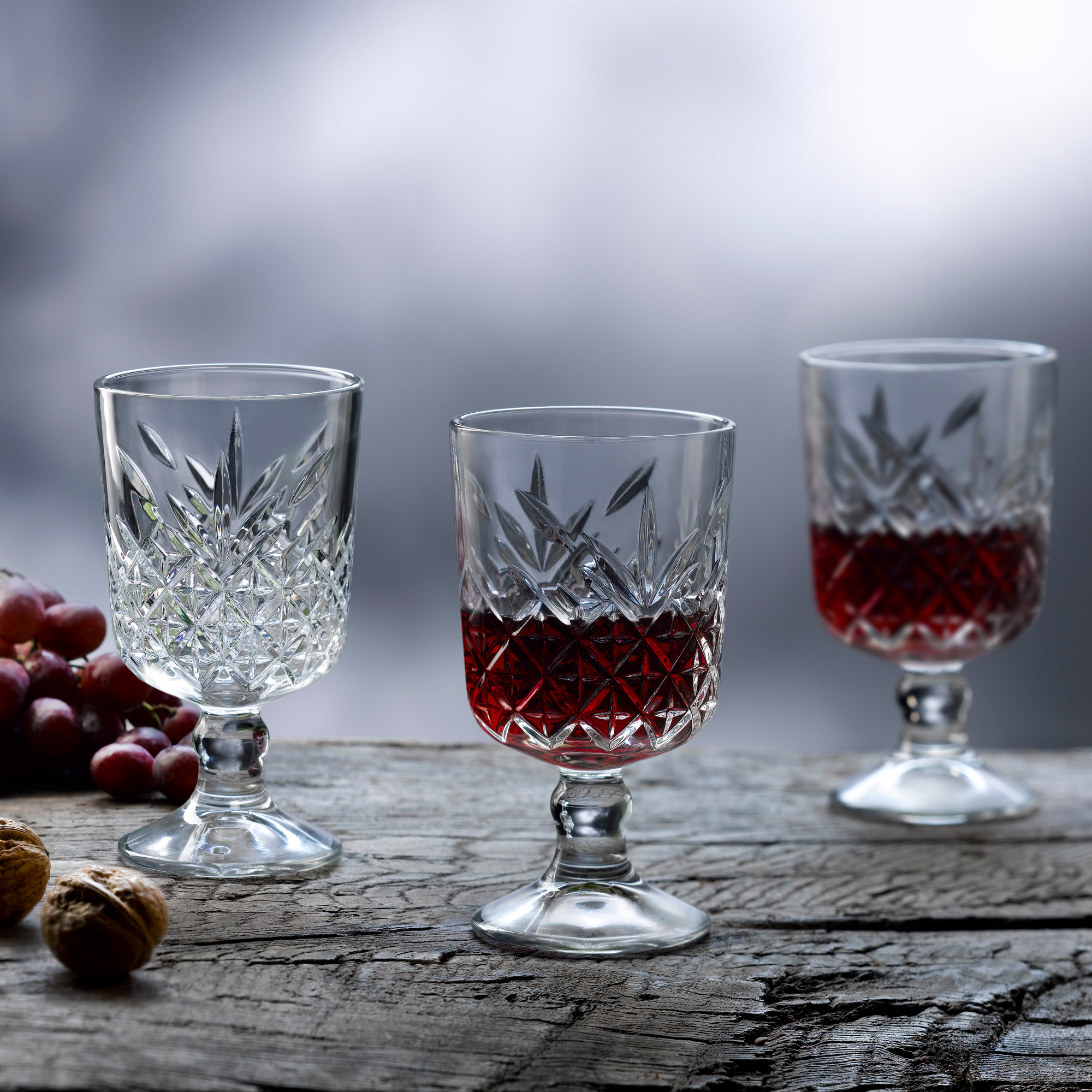 Sada 6 skleniček na nožce na vodku / likér Timeless 60 ml PASABAHCE