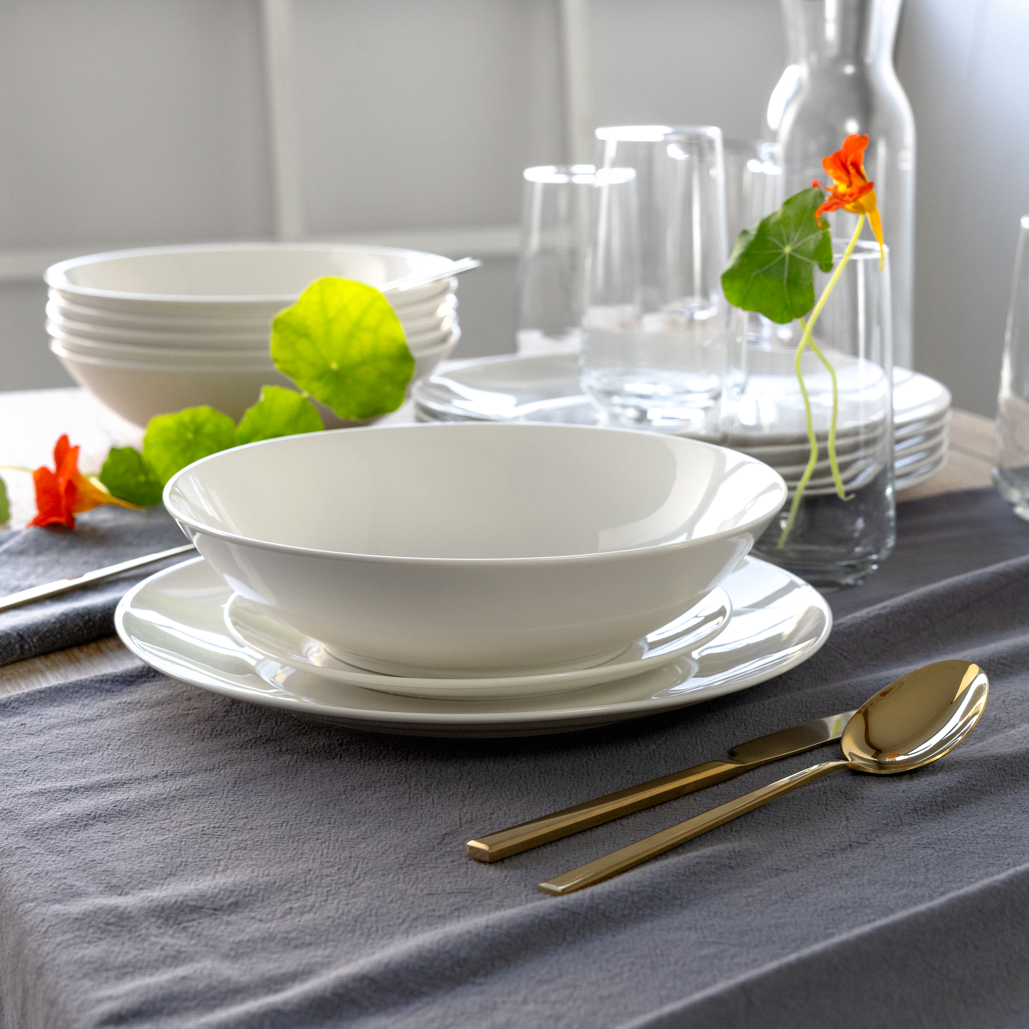 Tafelservice mit Gesteck für 6 Personen Bona Como 42-teilig AMBITION