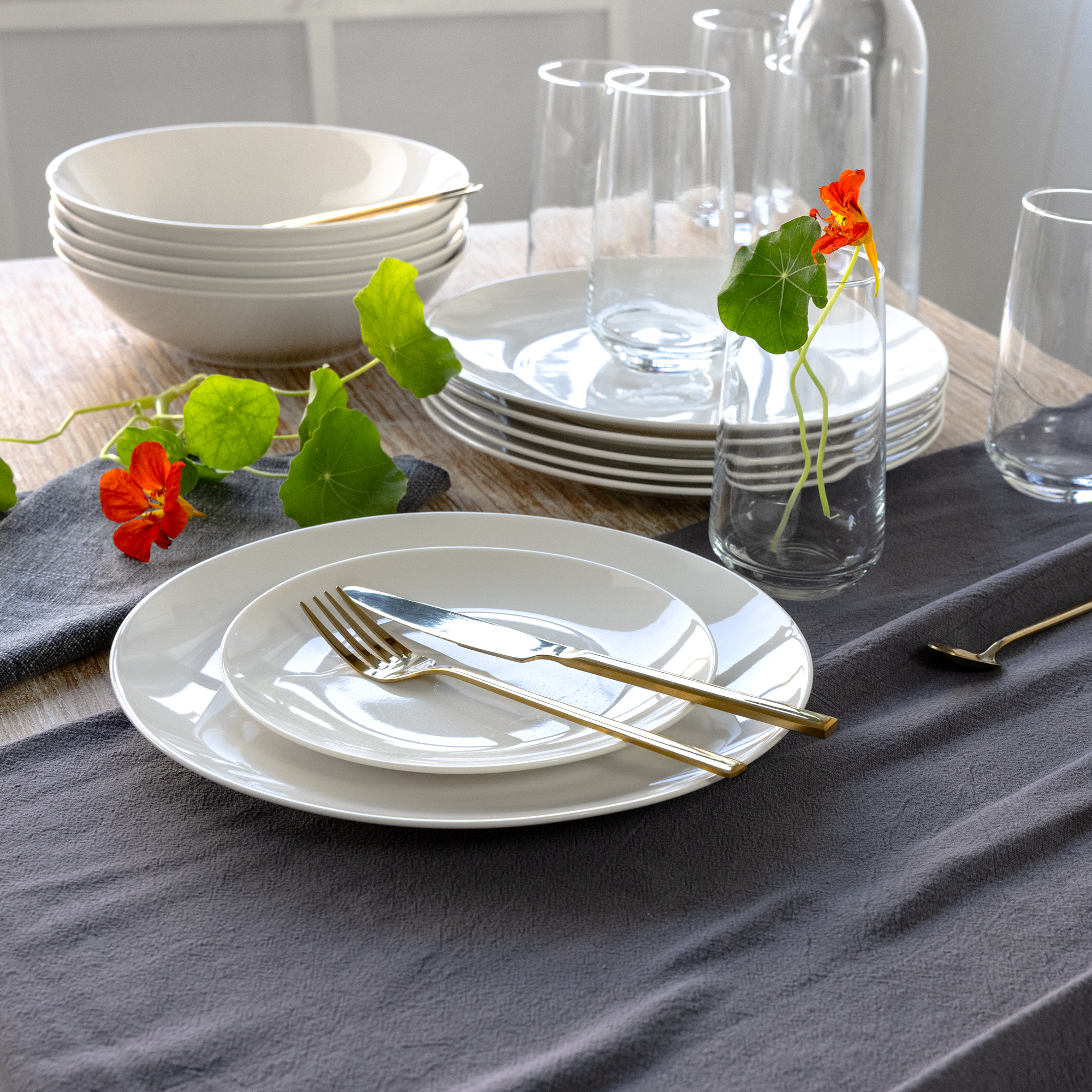 Tafelservice mit Gesteck für 6 Personen Bona Como 42-teilig AMBITION