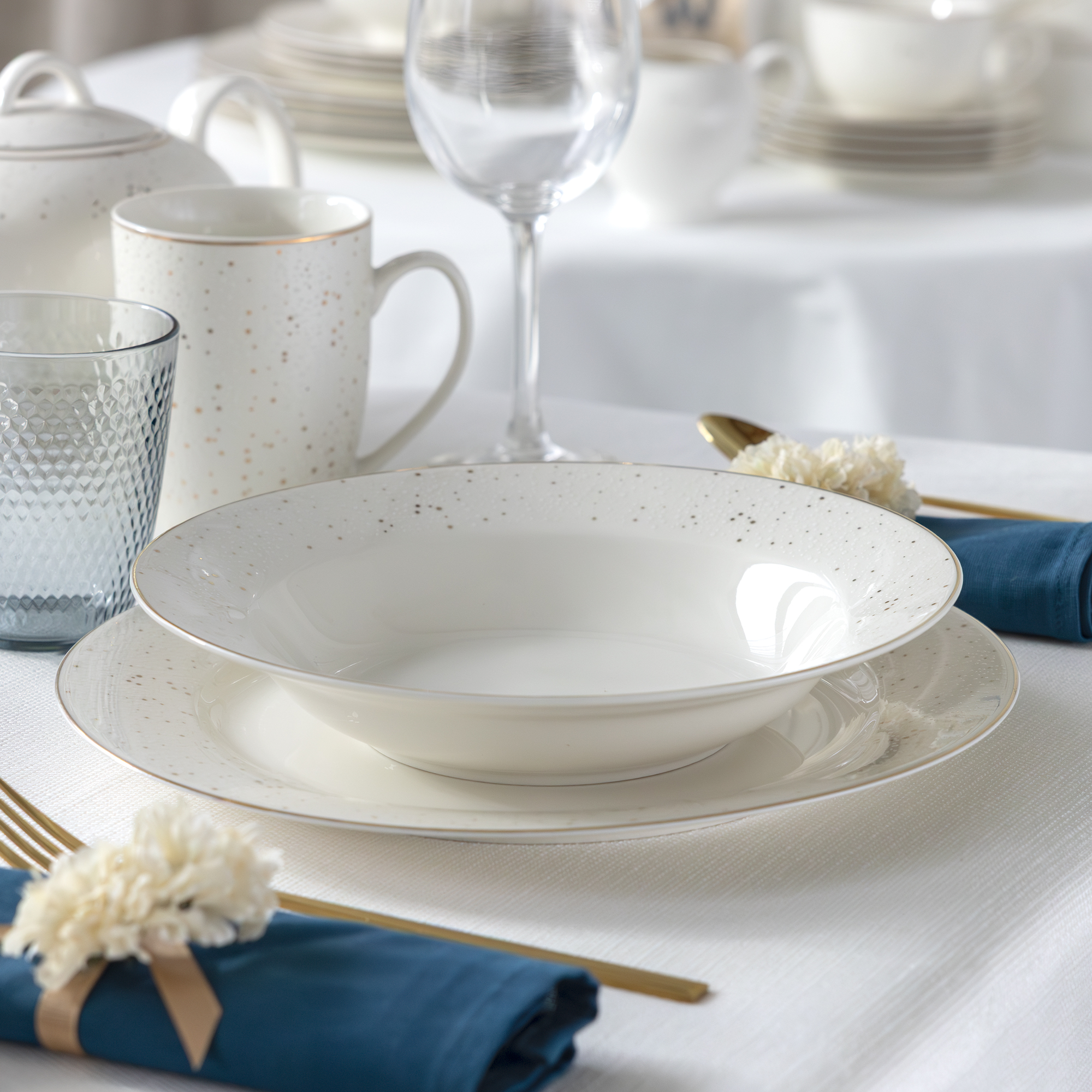 Dinner set for 6 people Aurelia 18-piece AMBITION