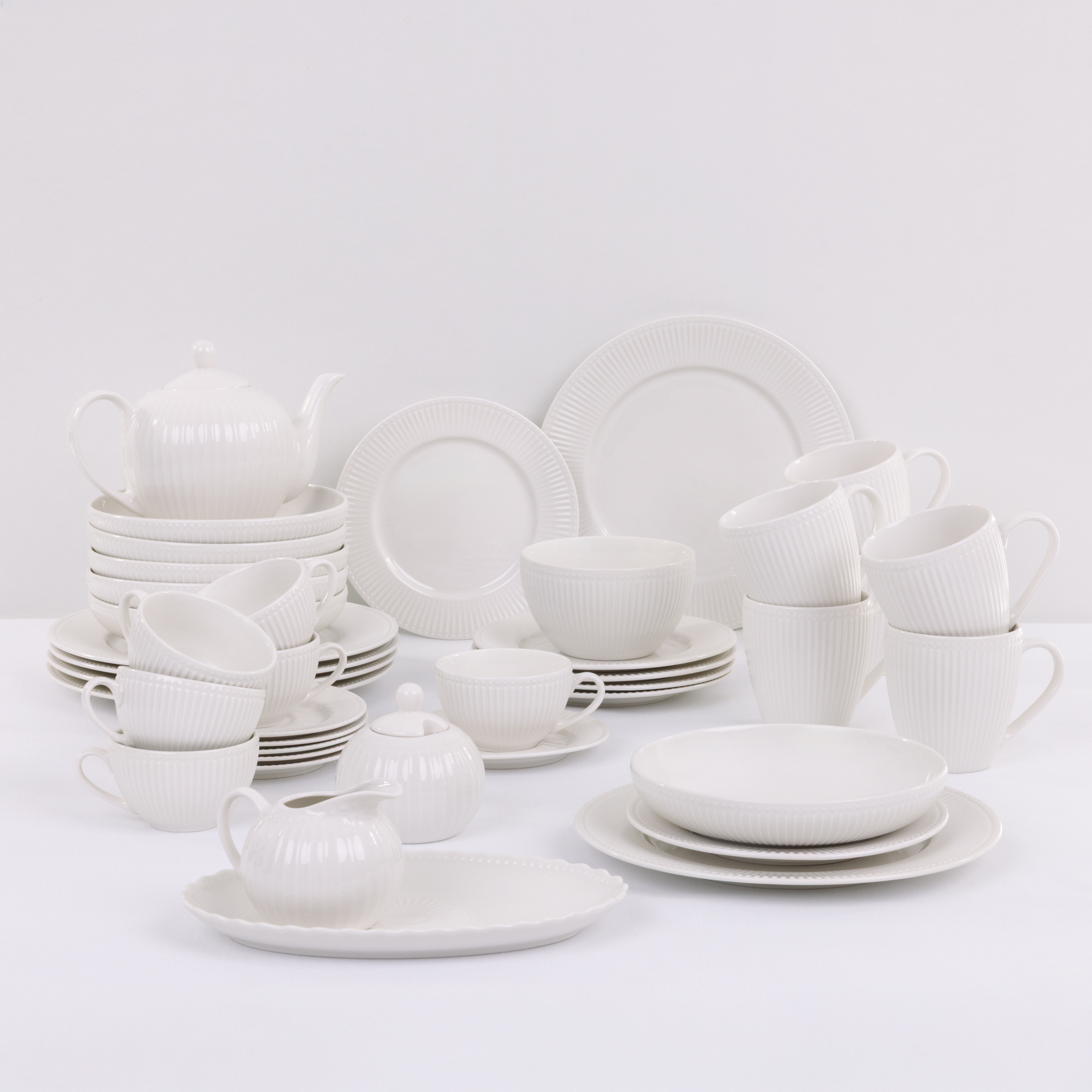 Servizio di piattti per 6 persone Curly bianco 41-pezzi AMBITION
