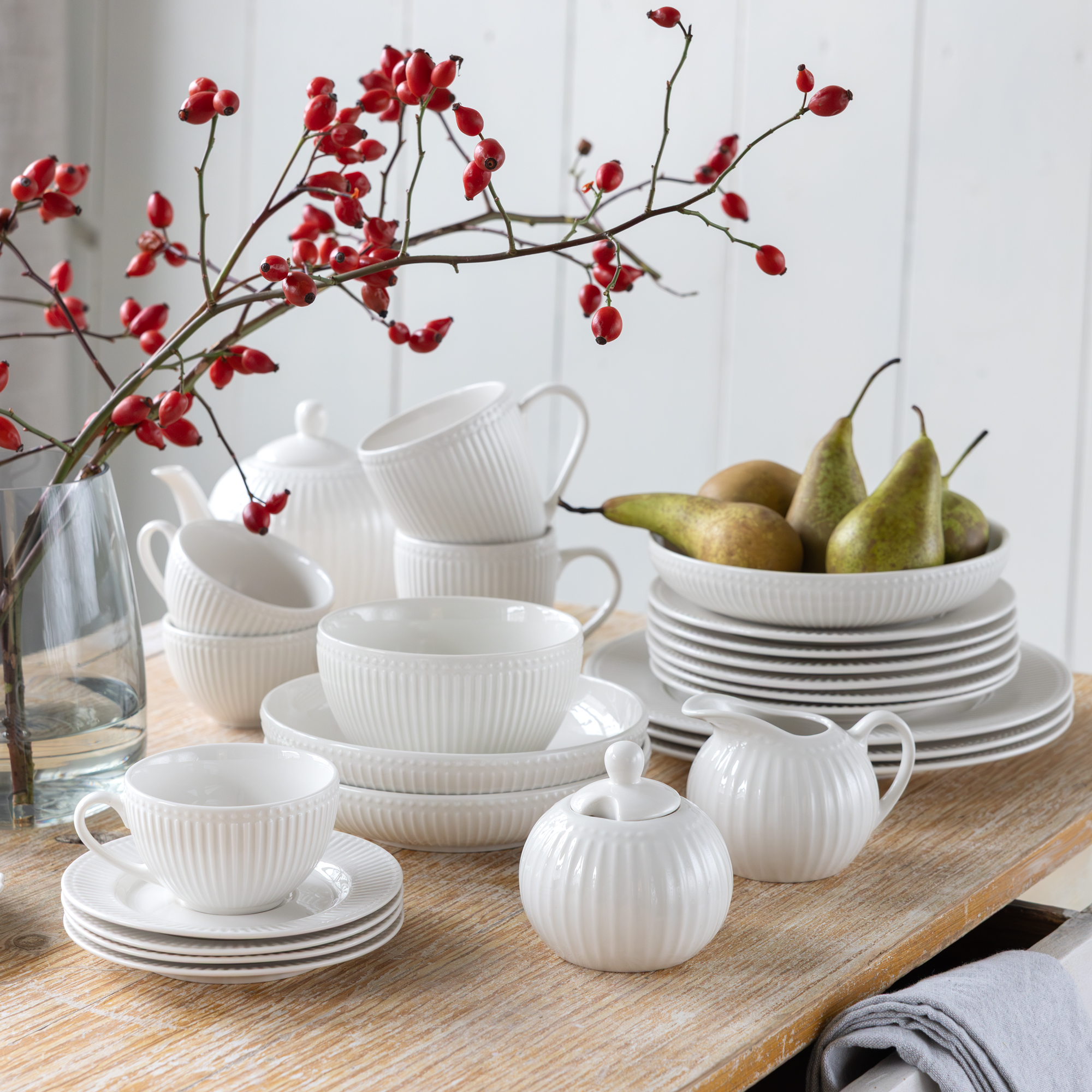 Servizio di piattti per 6 persone Curly bianco 41-pezzi AMBITION