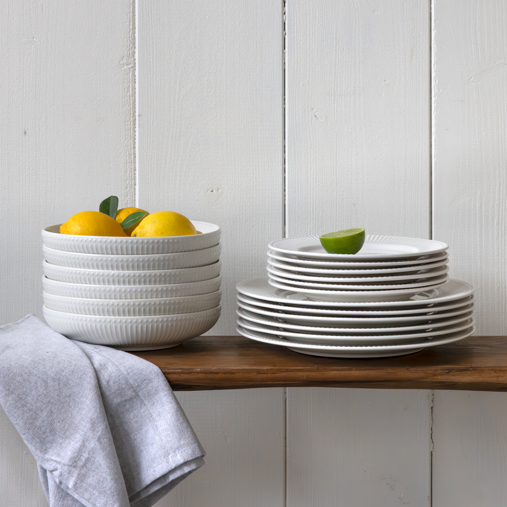 Servizio di piatti per 6 persone Curly bianco 18-pezzi AMBITION