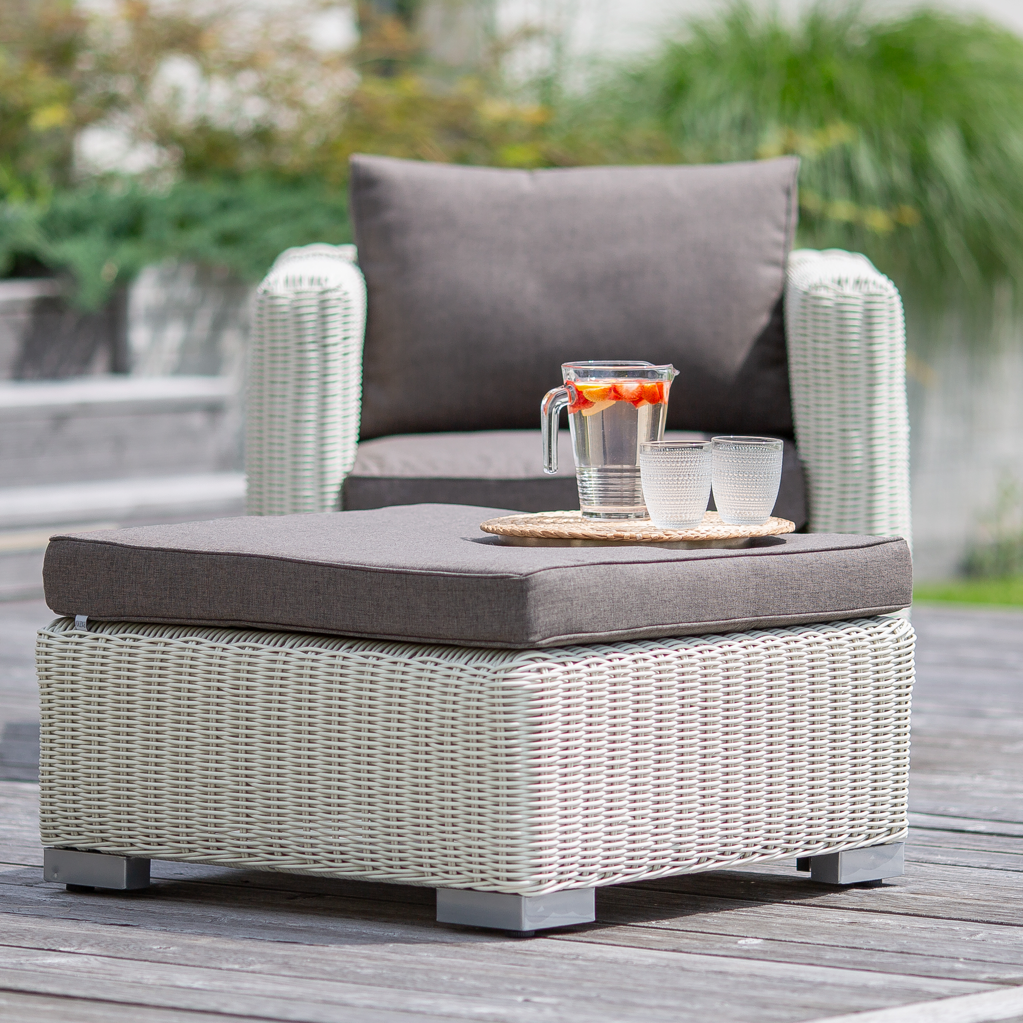 Souprava zahradního nábytku z technorattanu Dorothee White PATIO