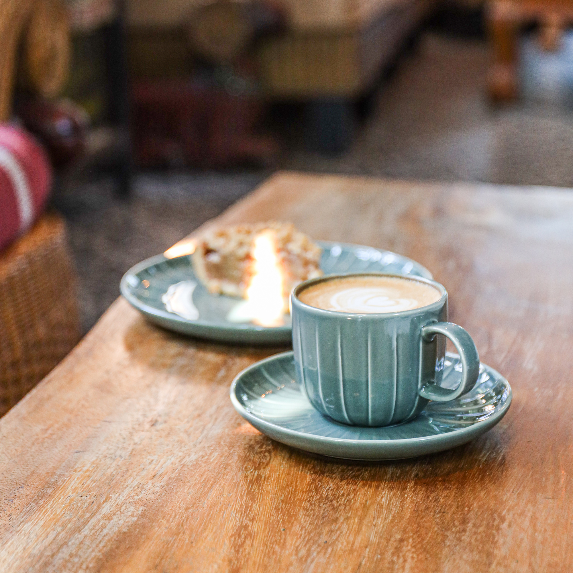 Juego de vajilla para 6 personas Ligne verde 48 piezas AMBITION