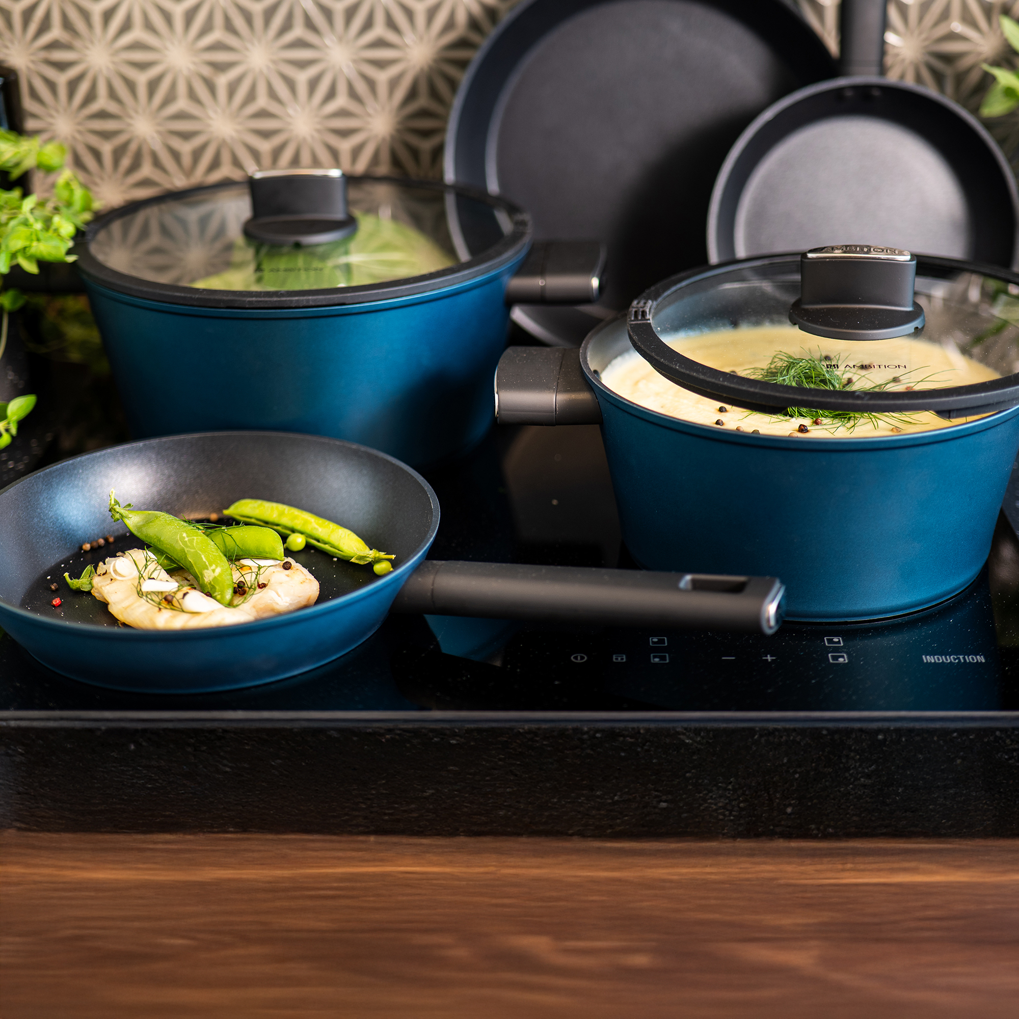 Sada hliníkových hrnců s pánví Azzurro Qualum Basic 9-dílů AMBITION