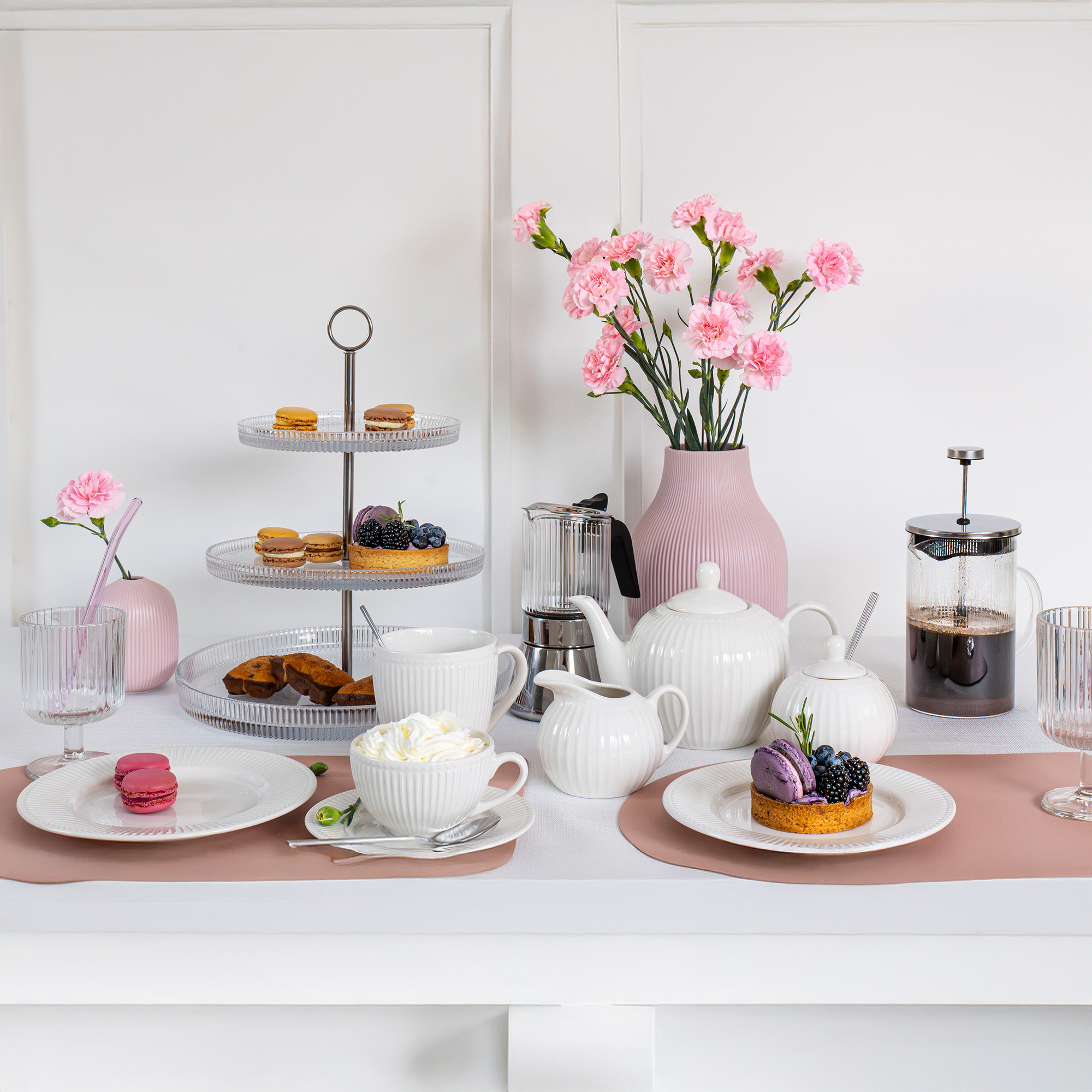 Porslinsmugg 390 ml Curly vit AMBITION