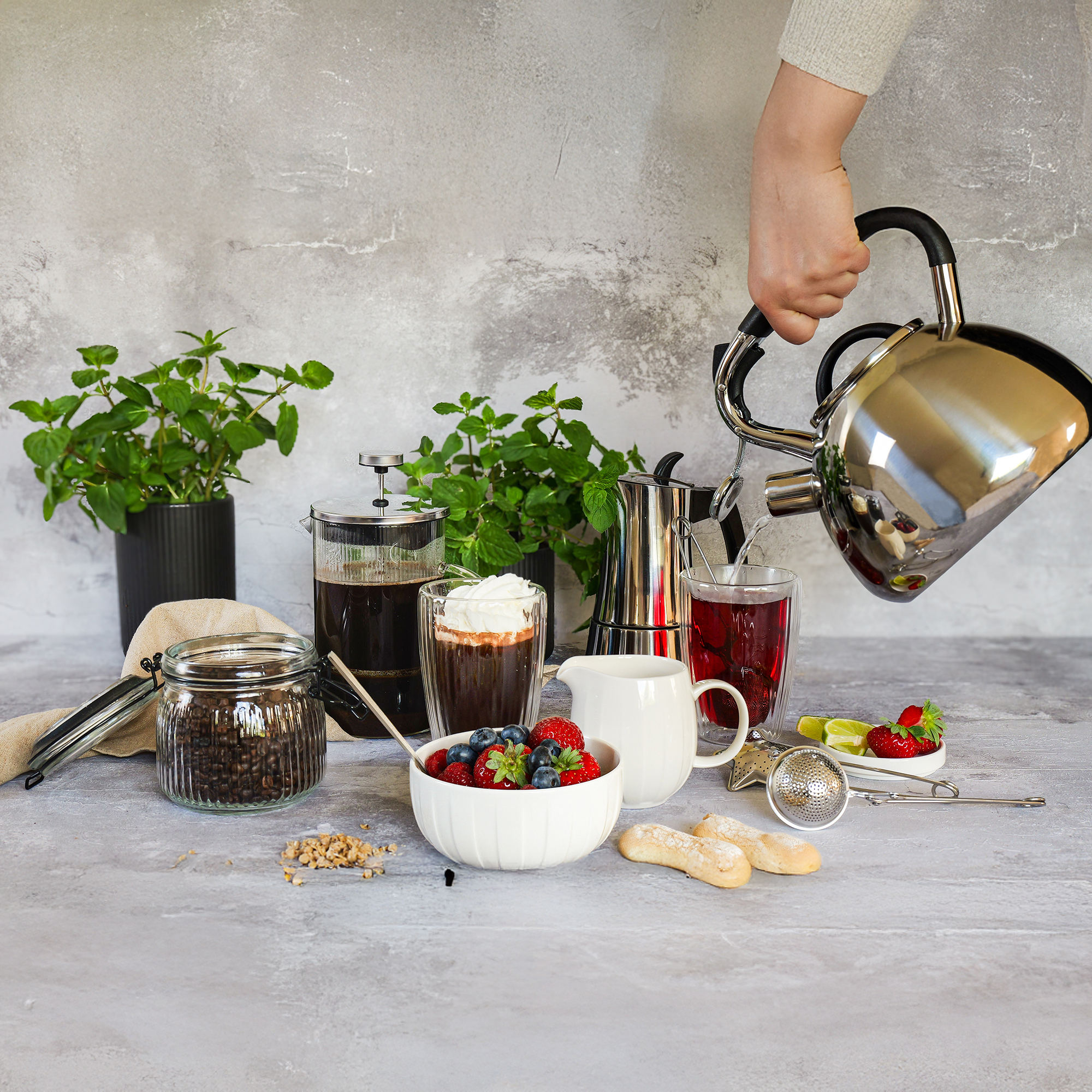 Vattenkokare för induktion Octavio 2,3 l satin AMBITION