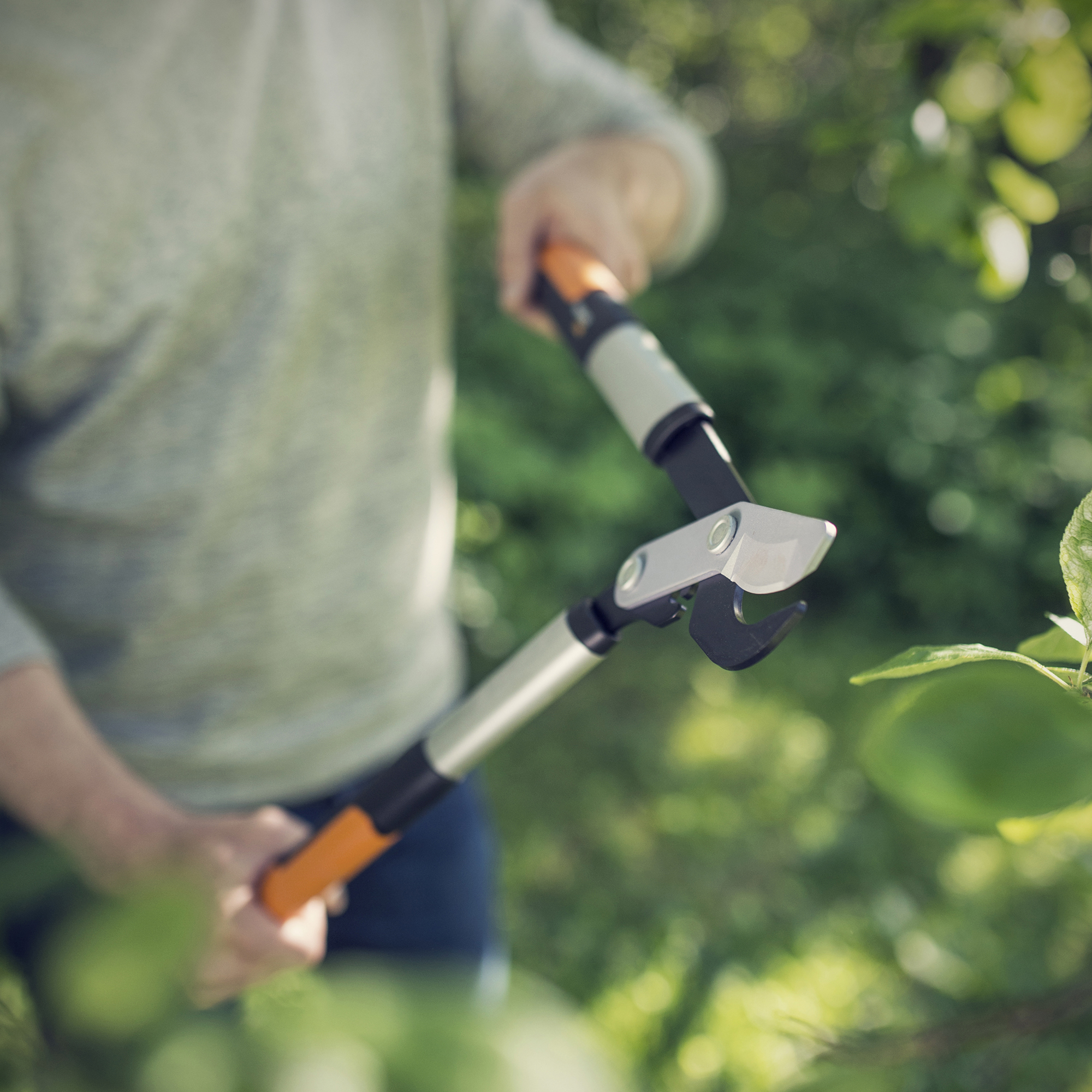 Sekator dźwigniowy nożycowy PowerGear™X (M) LX94 64 cm FISKARS