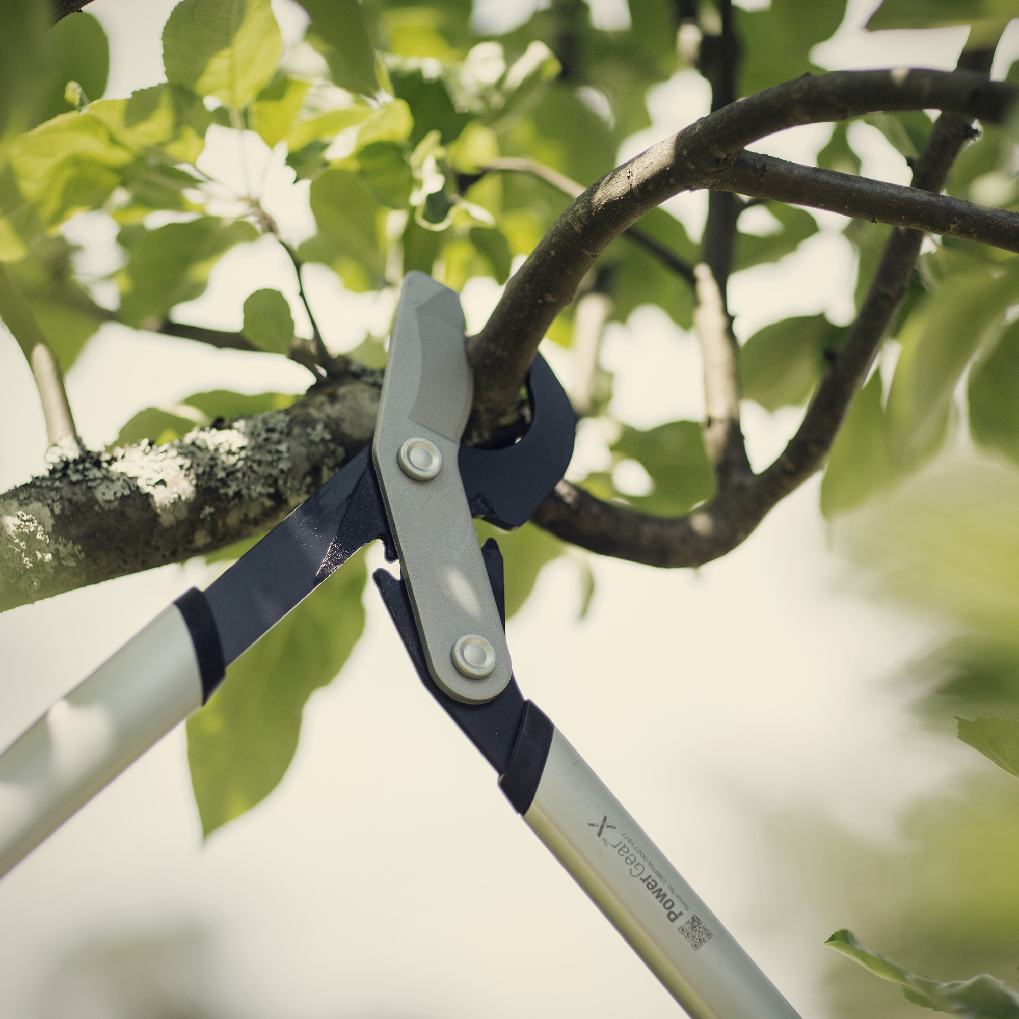 Sekator dźwigniowy nożycowy PowerGear™X (M) LX94 64 cm FISKARS