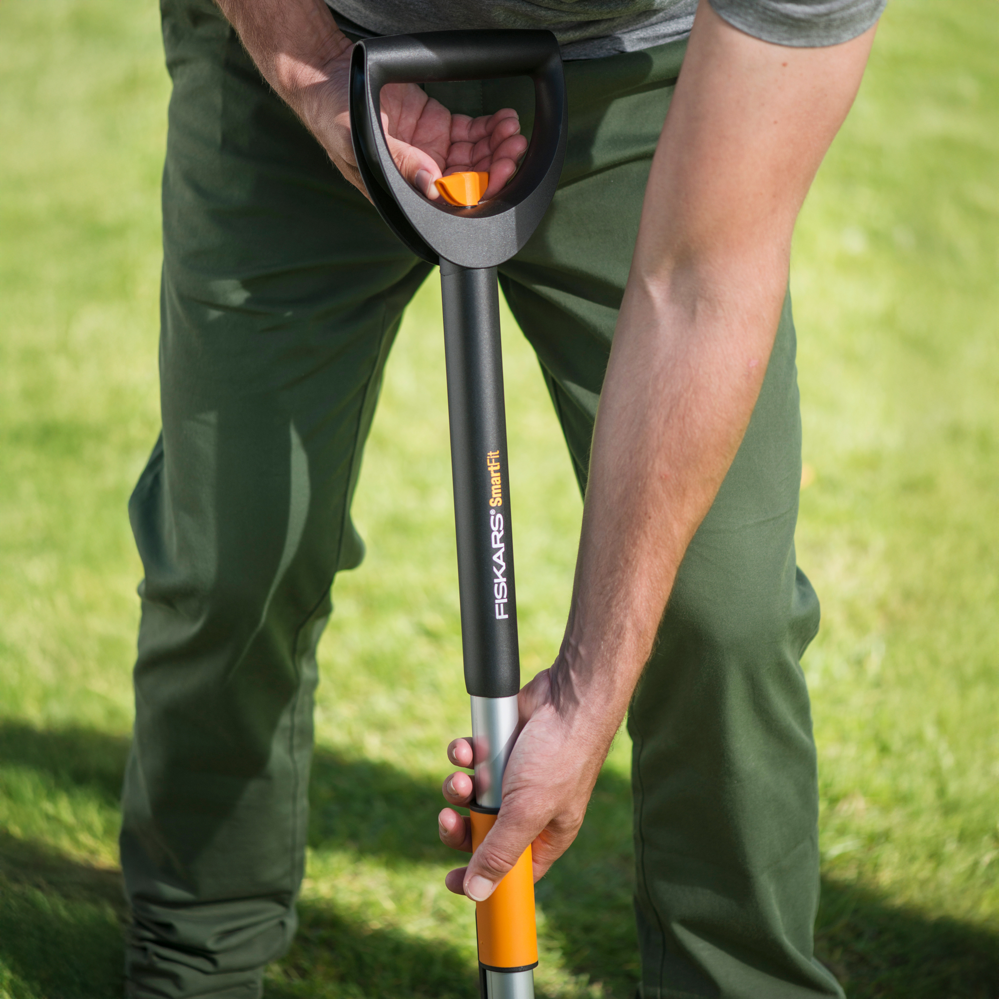 Wyrywacz do chwastów SmartFit™ 119 cm FISKARS