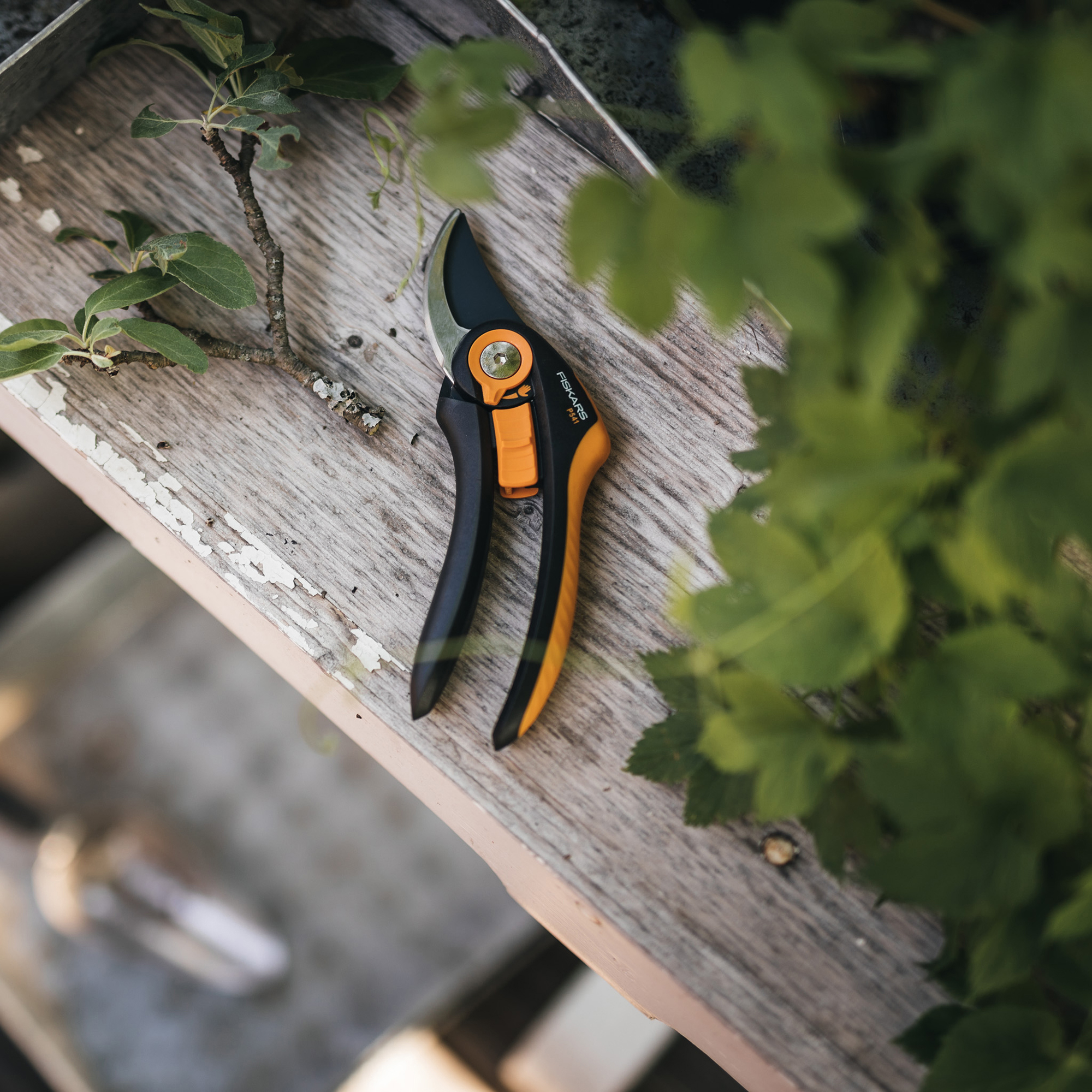Sekator nożycowy Plus™ P541 FISKARS