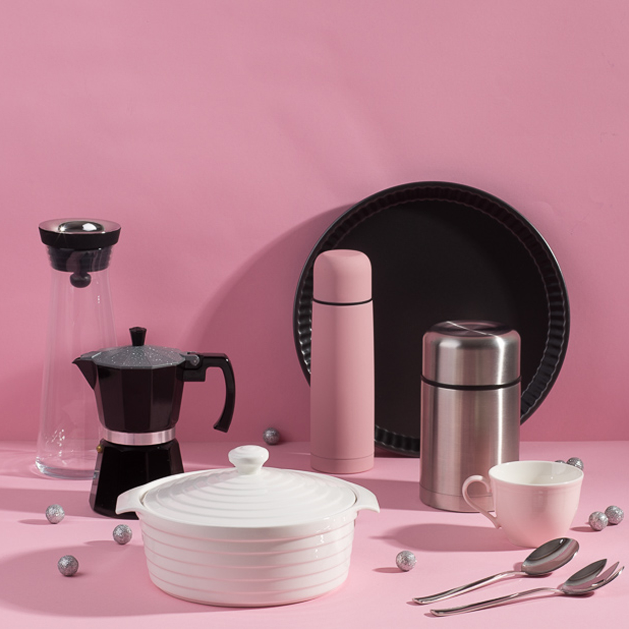 Forma porcelanowa z pokrywką okrągła Blanc 21 cm AMBITION