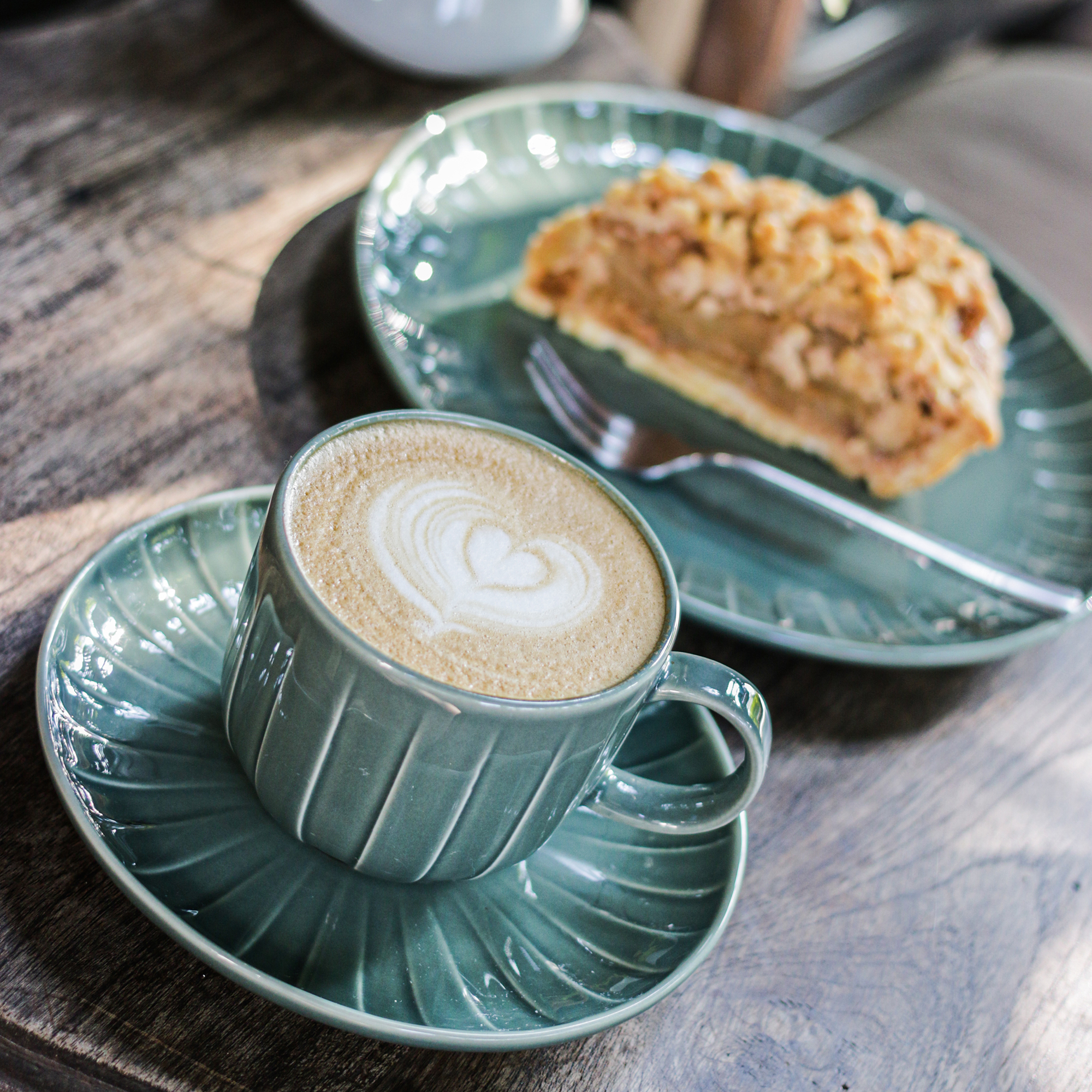 Juego de vajilla para 6 personas Ligne verde 48 piezas AMBITION