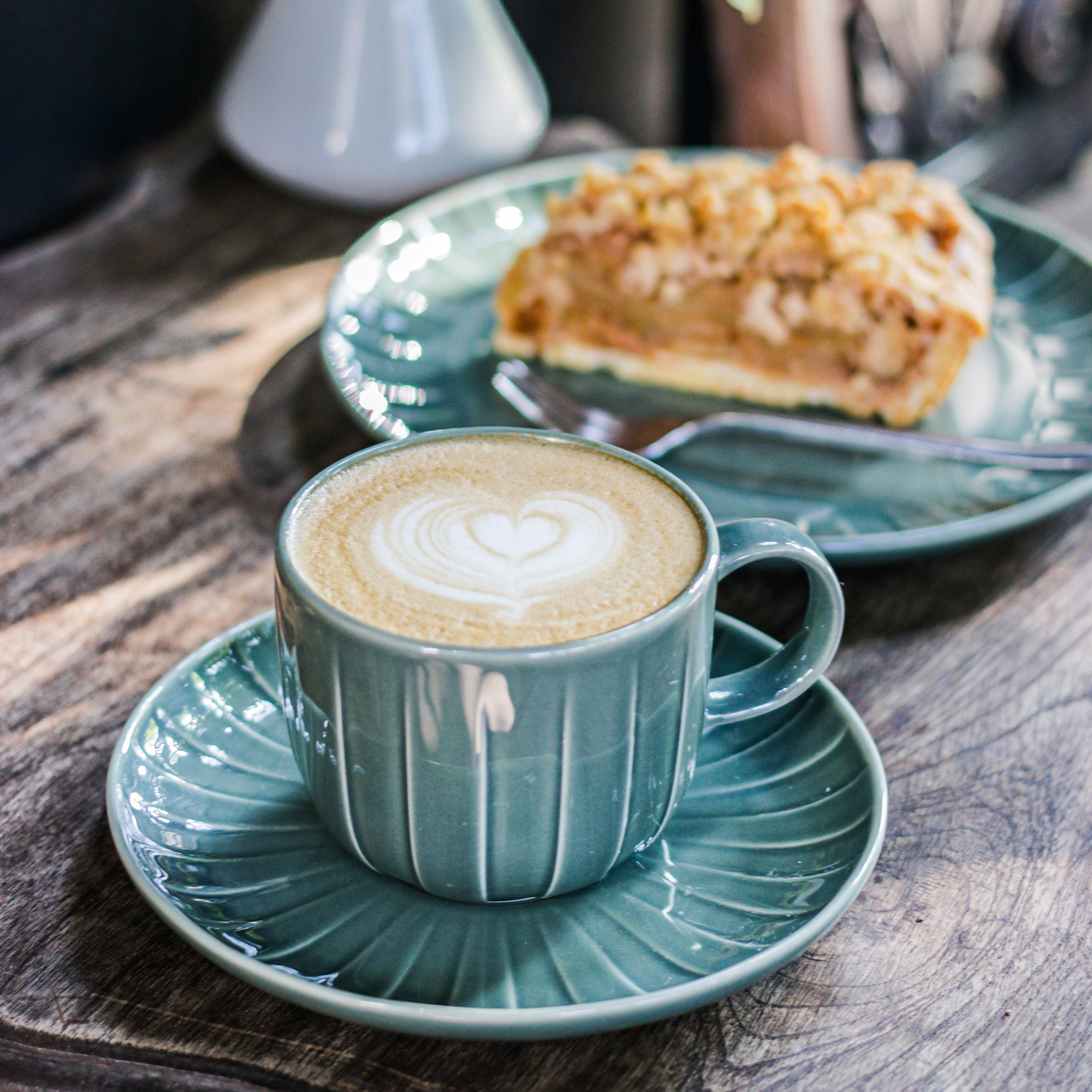 Juego de vajilla para 6 personas Ligne verde 48 piezas AMBITION