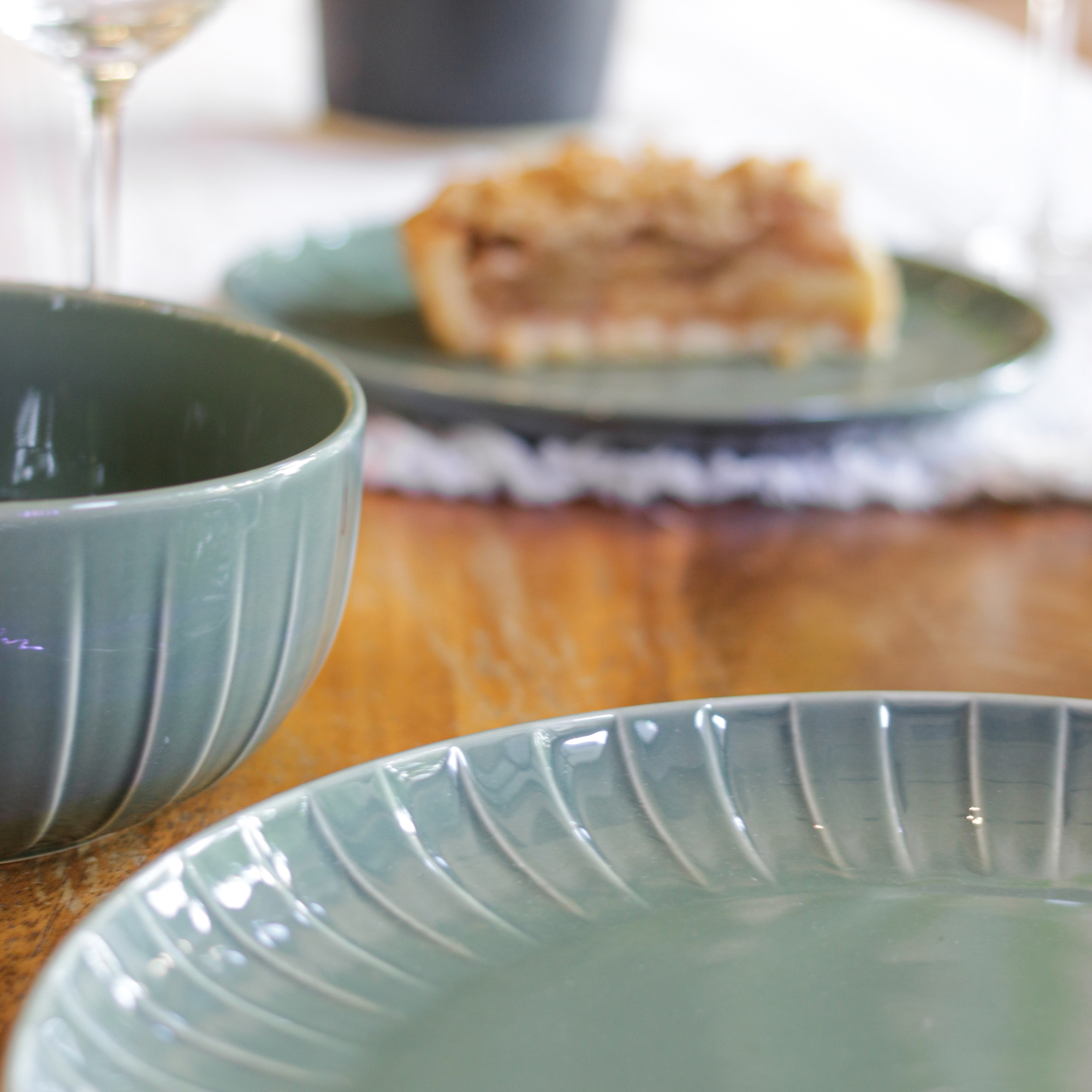 Juego de vajilla para 6 personas Ligne verde 48 piezas AMBITION