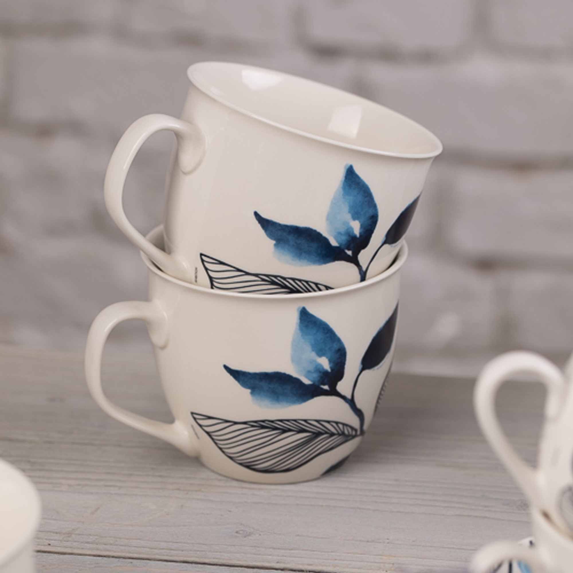 Mug porcelain 550 ml Blue Flower AMBITION