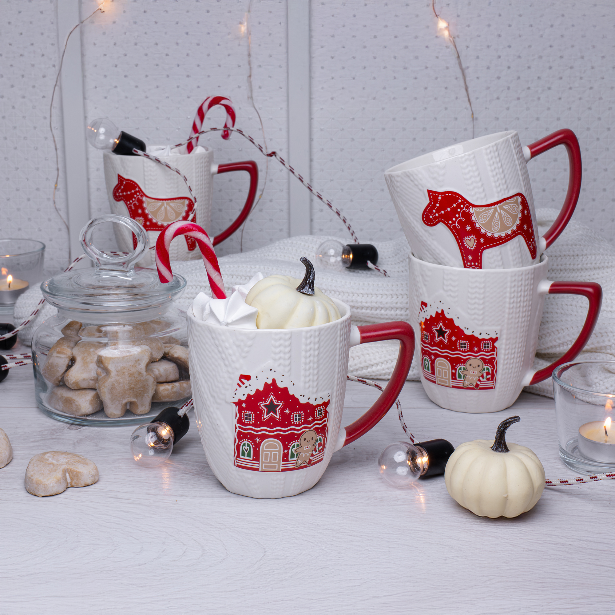 Weihnachtsbecher Scarf Modern 420 ml Lebkuchenhaus AMBITION