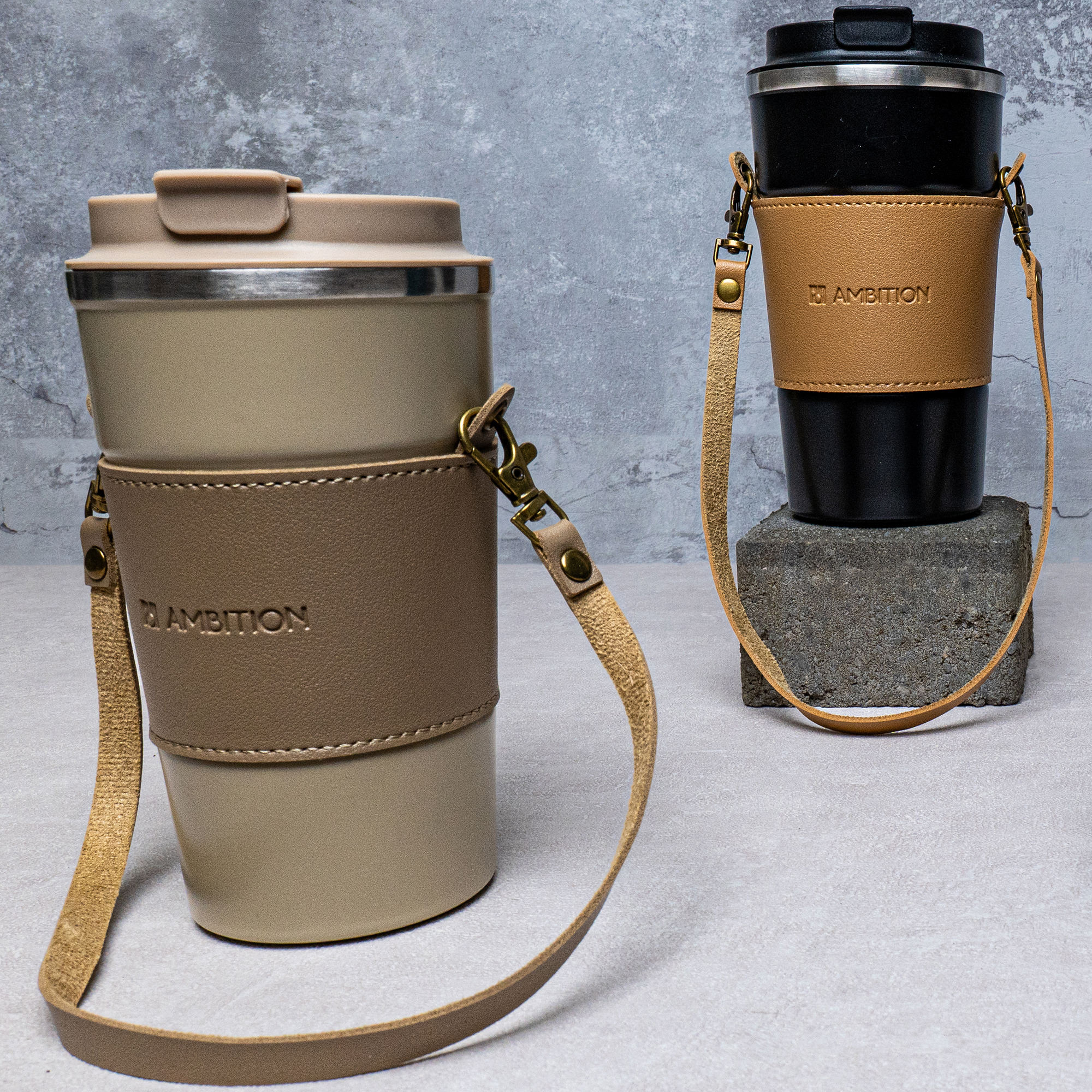 Thermobecher mit Trageriemen Camel 500 ml braun-schwarz AMBITION