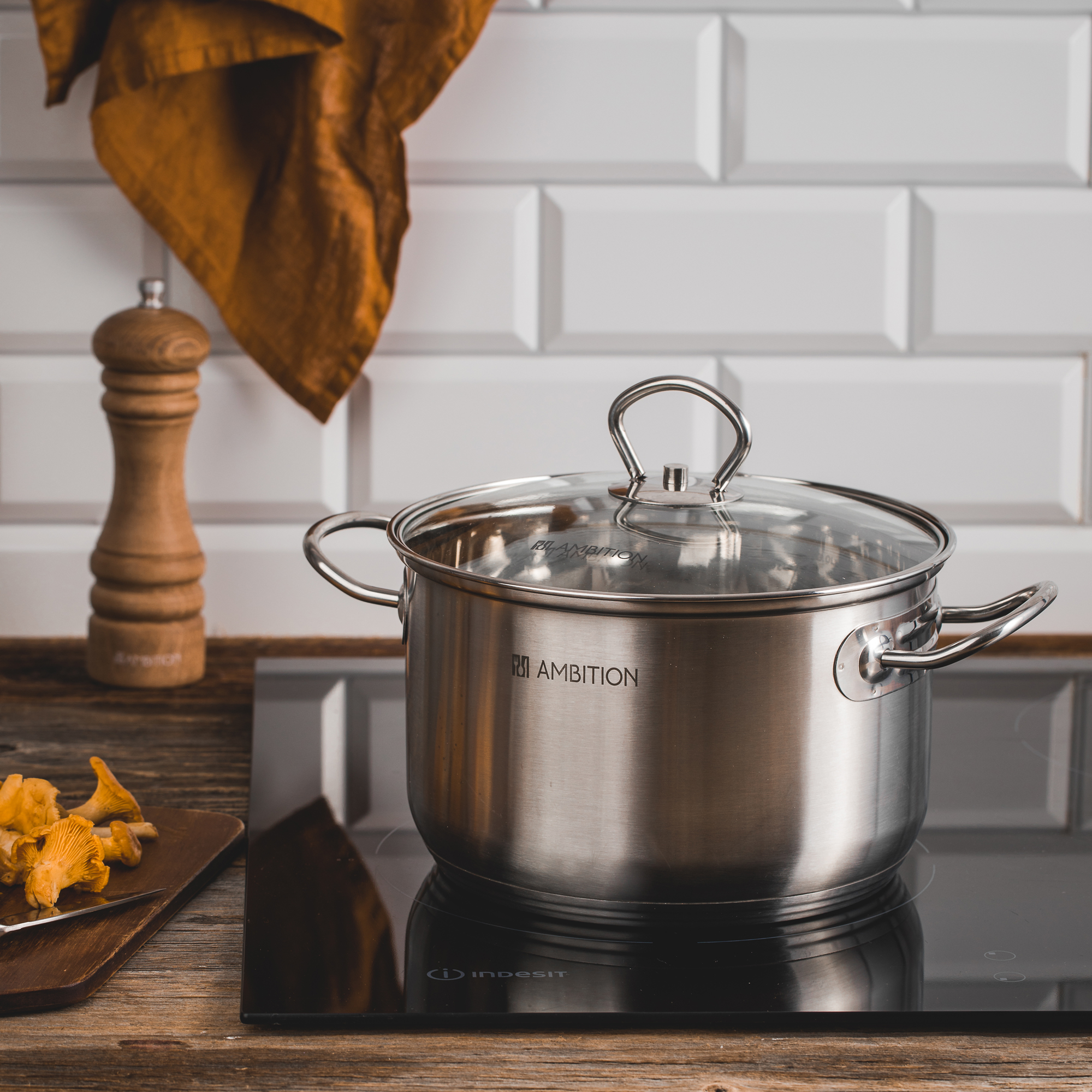 Garnek z pokrywką Loremis 22 cm AMBITION