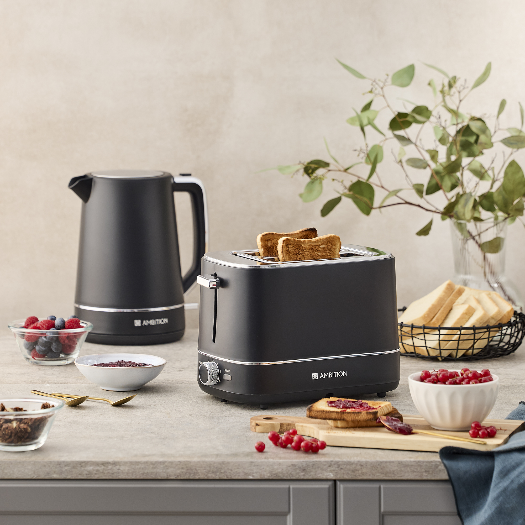 Czajnik elektryczny 1,7 l Magnat czarny AMBITION ELECTRO