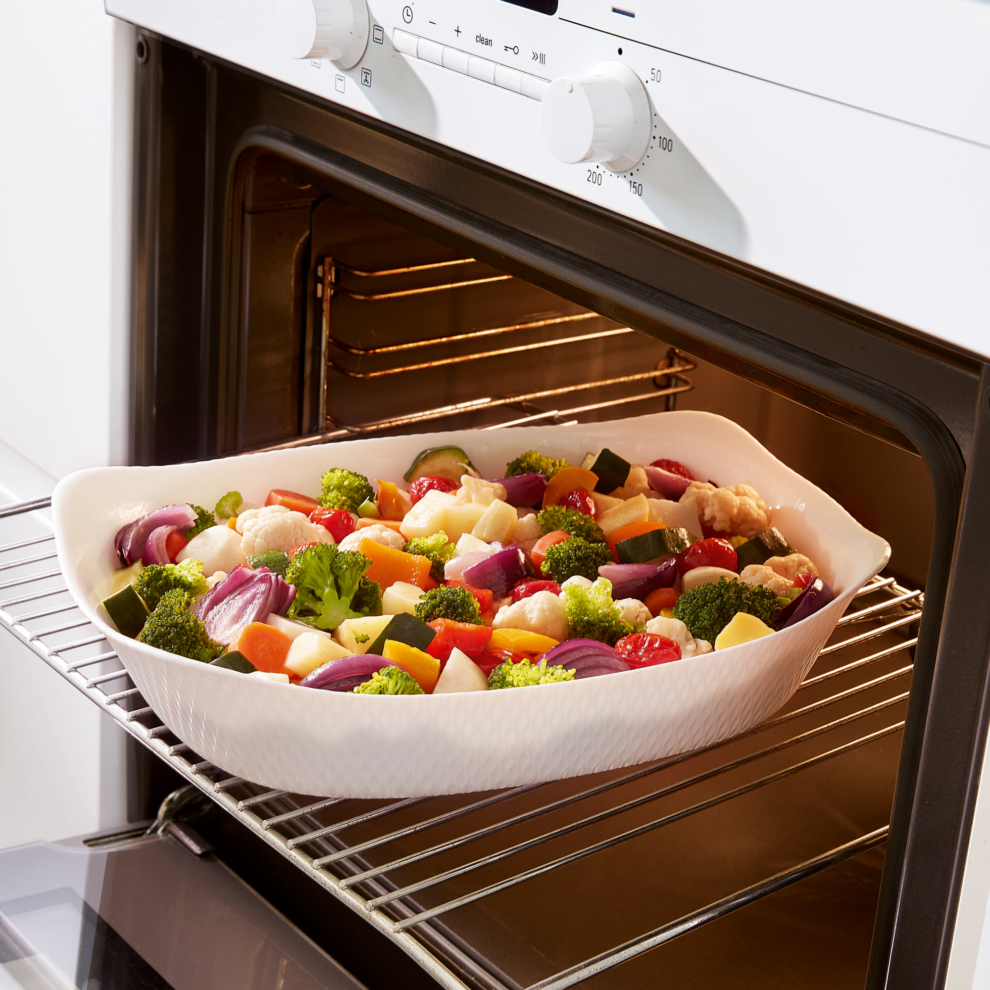 Oválná zapékací mísa Smart Cuisine Wavy 34 x 25 cm LUMINARC