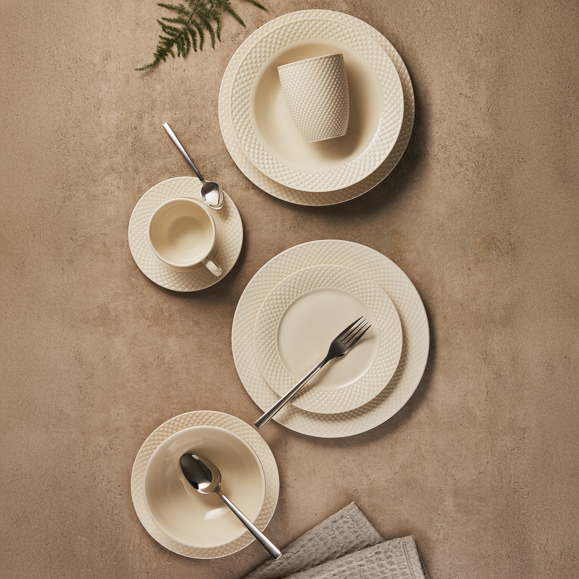 Tasse aus Porzellan Grid 390 ml weiß AMBITION