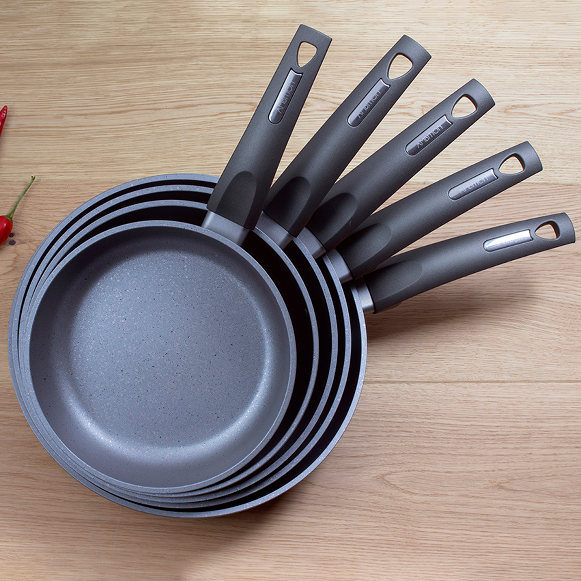 Padella Magnat Gray 20 cm + salvapadelle AMBITION 