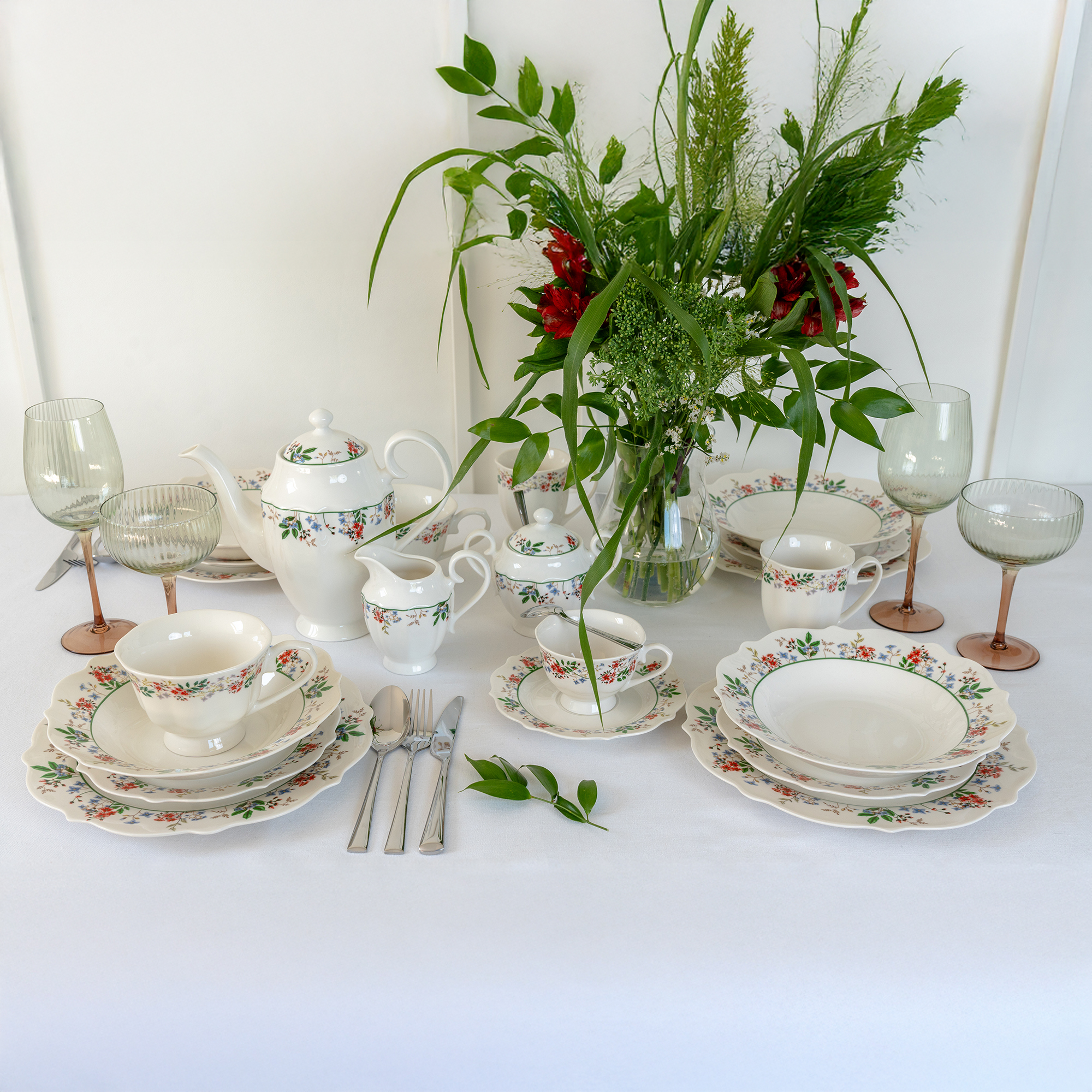 Vajilla completa para 6 personas Rosalia 40 piezas AMBITION